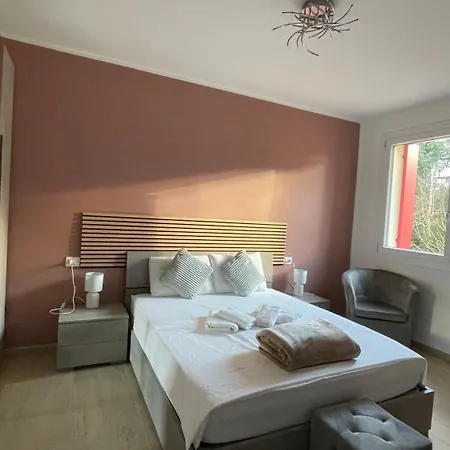 בית הארחה Casa Laguna Escape מסטרה